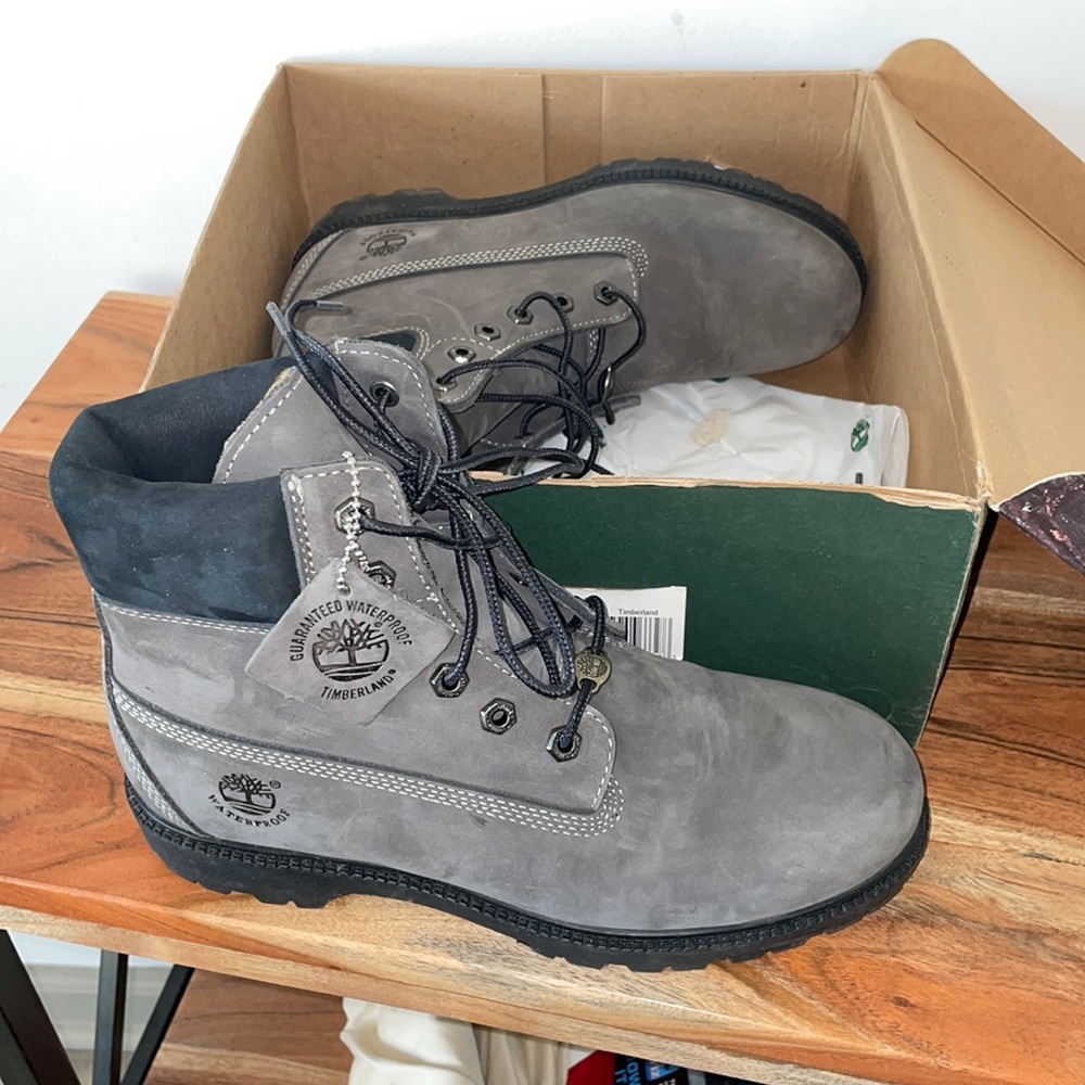 Gently worn waterproof gray suede nubuck Timberlands size 10 women